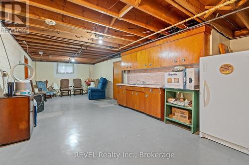 6398 Mountain Road, Niagara Falls (Stamford), ON - Indoor Photo Showing Basement