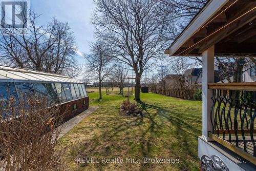 6398 Mountain Road, Niagara Falls (Stamford), ON - Outdoor