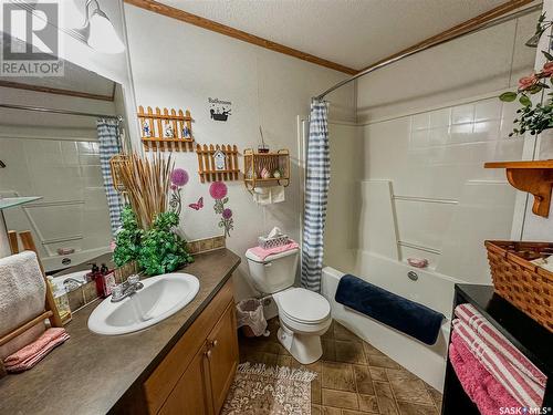 107 May Street, Neudorf, SK - Indoor Photo Showing Bathroom