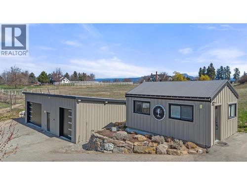 4275 Todd Road, Kelowna, BC - Outdoor