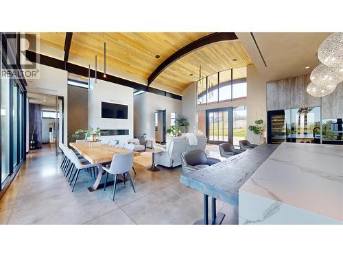 4275 Todd Road, Kelowna, BC - Indoor