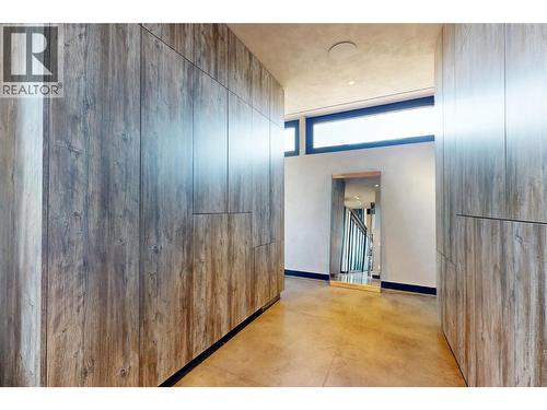 Walk through Closet w/ample space - 4275 Todd Road, Kelowna, BC - Indoor Photo Showing Other Room