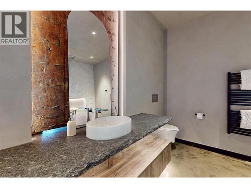 4275 Todd Road, Kelowna, BC - Indoor Photo Showing Bathroom