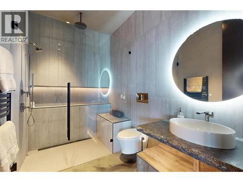 4275 Todd Road, Kelowna, BC - Indoor Photo Showing Bathroom