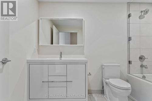 619 - 212 King William Street, Hamilton, ON - Indoor Photo Showing Bathroom