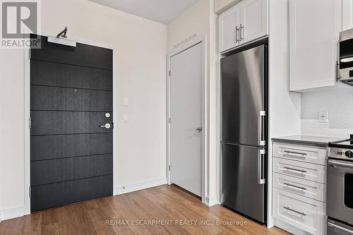 619 - 212 King William Street, Hamilton, ON - Indoor Photo Showing Kitchen With Stainless Steel Kitchen