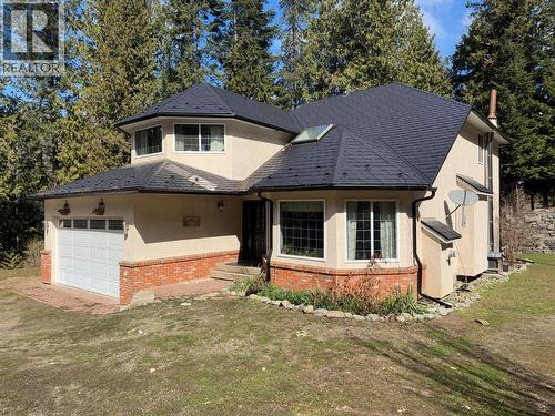 2300 Old Salmo Road  Fruitvale, BC V0G 1L0