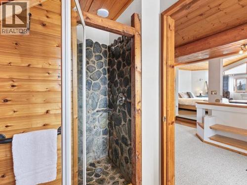 103084 Alaska Highway, Haines Junction, YT - Indoor