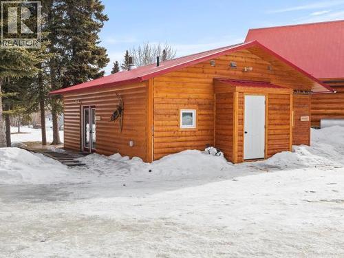 103084 Alaska Highway, Haines Junction, YT - Outdoor With Exterior