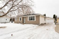 55 Lafayette BAY  Winnipeg, MB R3T 3J9