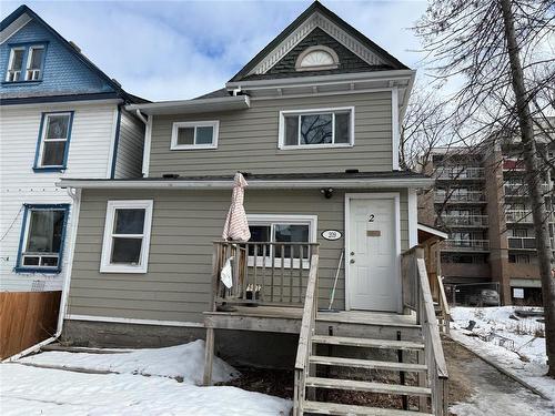 209 Balmoral Street, Winnipeg, MB - Outdoor With Facade