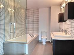 Ensuite bathroom - 