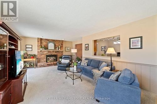 5200 Suncrest Road, Burlington, ON - Indoor Photo Showing Living Room With Fireplace