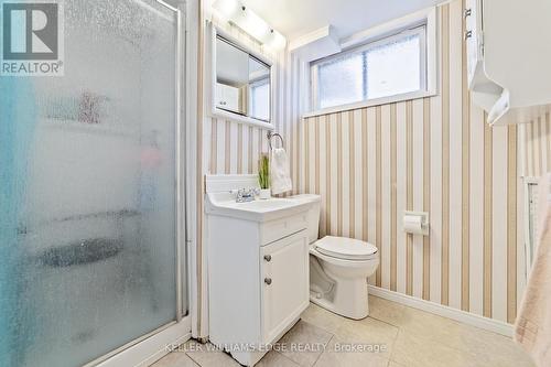 5200 Suncrest Road, Burlington, ON - Indoor Photo Showing Bathroom