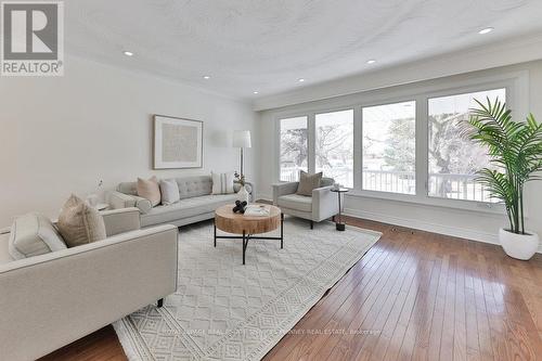 1276 Silver Spear Road, Mississauga, ON - Indoor Photo Showing Living Room