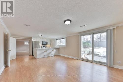 1276 Silver Spear Road, Mississauga, ON - Indoor Photo Showing Living Room