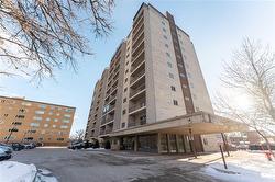 806-246 Roslyn RD  Winnipeg, MB R3L 0H2