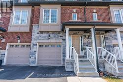 13 - 2220 QUEENSWAY DRIVE  Burlington, ON L7R 3T1