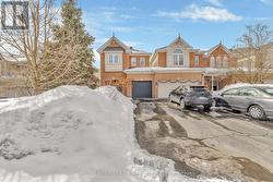 28 HELMO CRESCENT  Ottawa, ON K2T 1C7