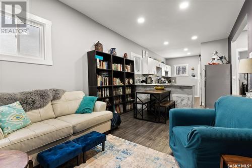 2344 Wallace Street, Regina, SK - Indoor Photo Showing Living Room