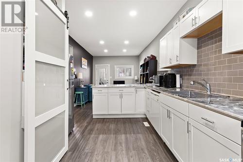 2344 Wallace Street, Regina, SK - Indoor Photo Showing Kitchen With Upgraded Kitchen