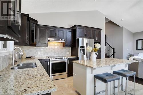 225 Carriage Way, Waterloo, ON - Indoor Photo Showing Kitchen With Stainless Steel Kitchen With Double Sink With Upgraded Kitchen