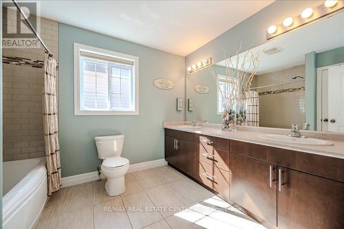 932 Eden Oak Court, Kitchener, ON - Indoor Photo Showing Bathroom