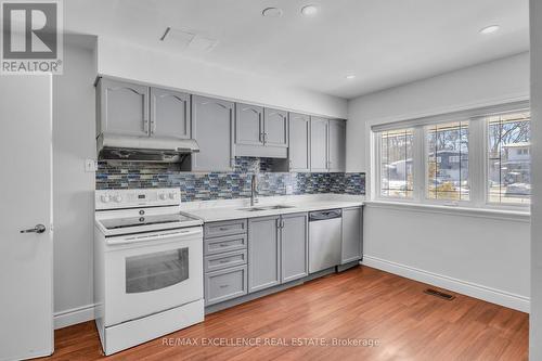 234 Erb Street, Waterloo, ON - Indoor Photo Showing Kitchen