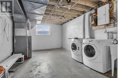 234 Erb Street, Waterloo, ON - Indoor Photo Showing Laundry Room