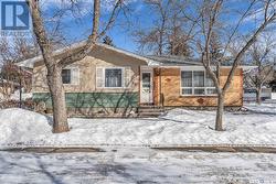 42 Lloyd BAY  Regina, SK S4R 5T6