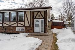 94 Harwood CR  Winnipeg, MB R3R 2A8