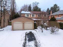 1829 SHERWOOD FORREST CIRCLE  Mississauga, ON L5K 2G6