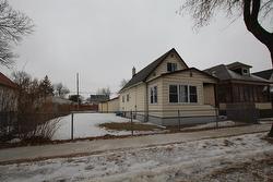 1261 Manitoba Avenue  Winnipeg, MB R2X 0K8