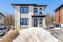 281 Rue Simone-Routier  Québec (Beauport), QC G1B 2S8