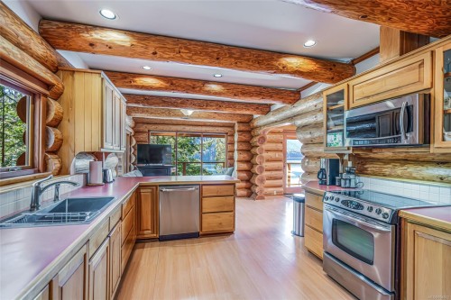 8412 Bloedel Dr, Port Alberni, BC 