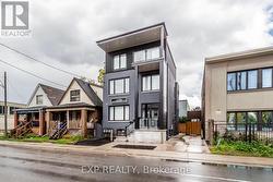 2 - 144 WELLINGTON STREET N  Hamilton, ON L8R 1N3