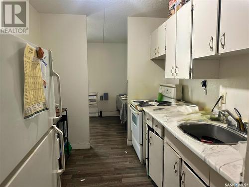 34 15 Centennial Street, Regina, SK - Indoor Photo Showing Kitchen
