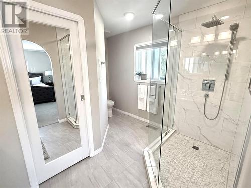 7115 Tronson Road, Vernon, BC - Indoor Photo Showing Bathroom