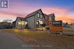 27 VICTORIA STREET  Barrie, ON L4N 2H5