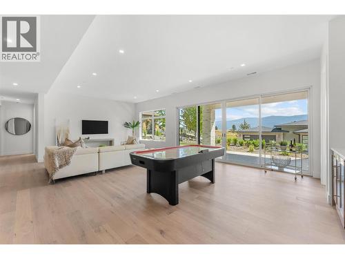 271 Chicopee Road Unit# 2, Vernon, BC - Indoor Photo Showing Other Room