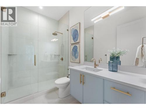 271 Chicopee Road Unit# 2, Vernon, BC - Indoor Photo Showing Bathroom