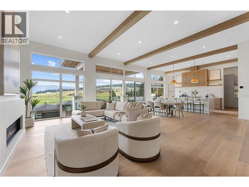 271 Chicopee Road Unit# 2, Vernon, BC - Indoor Photo Showing Living Room With Fireplace