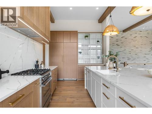 271 Chicopee Road Unit# 2, Vernon, BC - Indoor Photo Showing Kitchen With Upgraded Kitchen