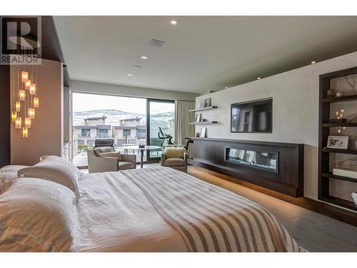 3745 West Bay Road Unit# 14, West Kelowna, BC - Indoor Photo Showing Bedroom