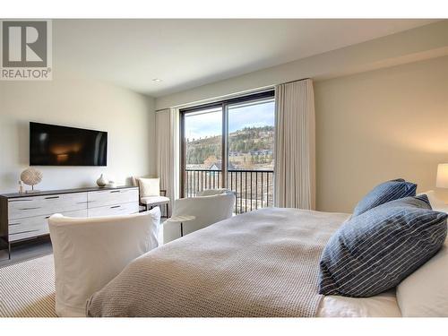 3745 West Bay Road Unit# 14, West Kelowna, BC - Indoor Photo Showing Bedroom