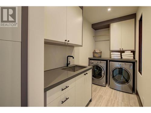 3745 West Bay Road Unit# 14, West Kelowna, BC - Indoor Photo Showing Laundry Room