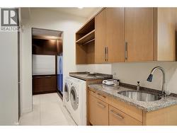 Main level laundry/office/panty - 