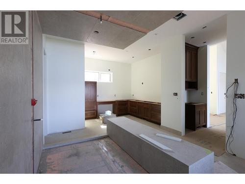 9701 Delcliffe Road, Vernon, BC - Indoor Photo Showing Other Room