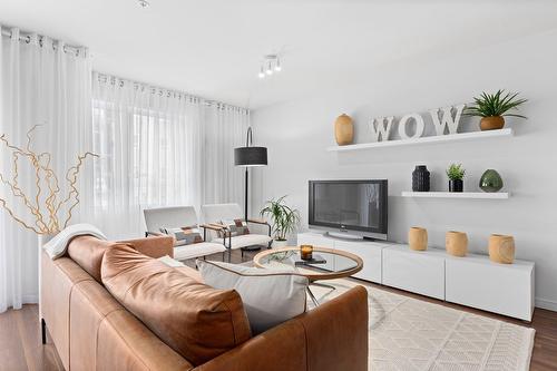 Living room - 103A-150 Rue De La Maçonnerie, Châteauguay, QC - Indoor