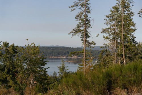 547 Beddis Rd, Salt Spring, BC 